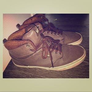 MENS VANS 9.5